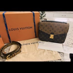 Louis Vuitton Ponchette Metis Monogram Reverse M44876 SOLD OUT